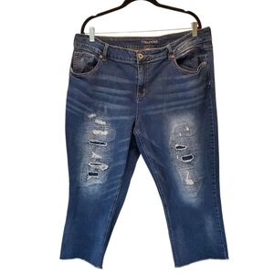 Maurices Distressed Blue Cropped Jeans Size 22